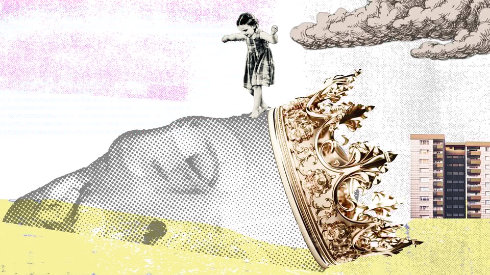 Illustration mit einem großen Kopf mit Krone und einem Mädchen darauf