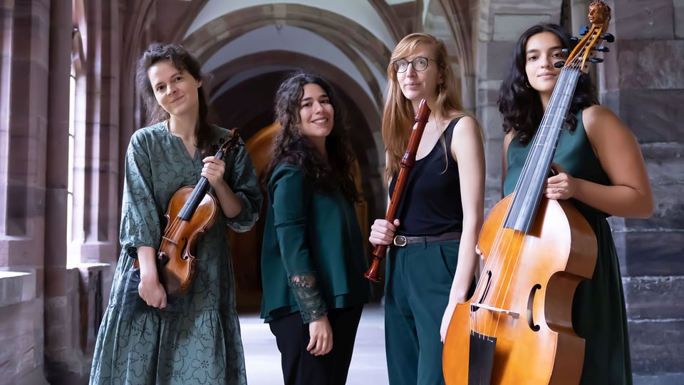 Foto für die Veranstaltung ‚Bach – Dialog ungleicher Freunde‘, mit vier Frauen mit Instrumenten