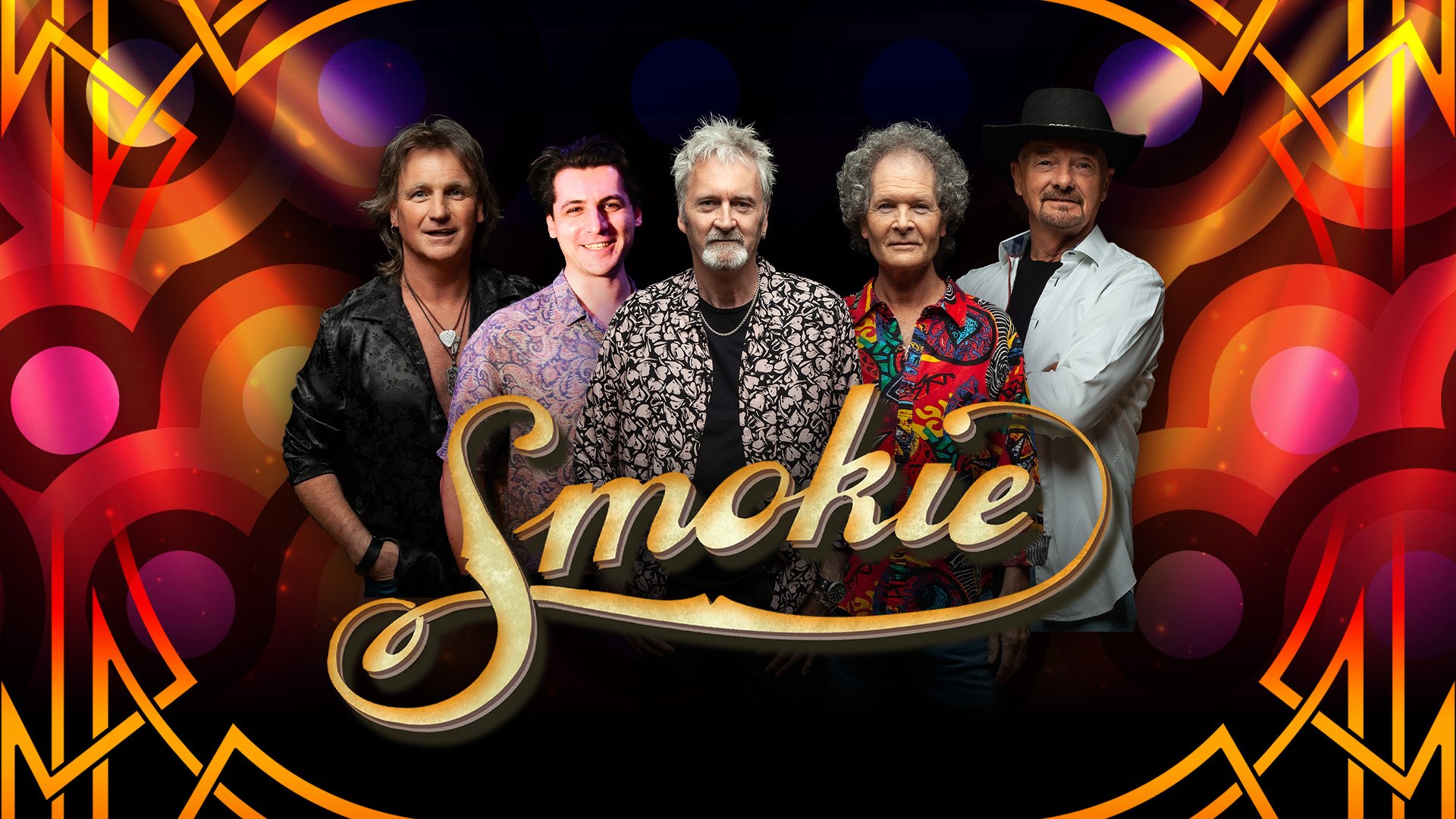 Grafik mit Foto der band Smokie in farbigerKleidung, umrandet von bunten Mustern