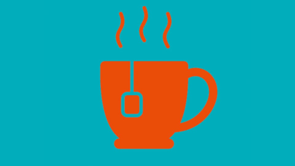 Türkisfarbene Grafik mit orangefarbener Tasse, Teebeutel und drei aufsteigenden Dampflinien