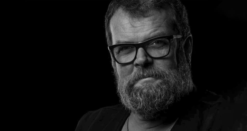 Porträtfoto von „Jochen Malmsheimer“.