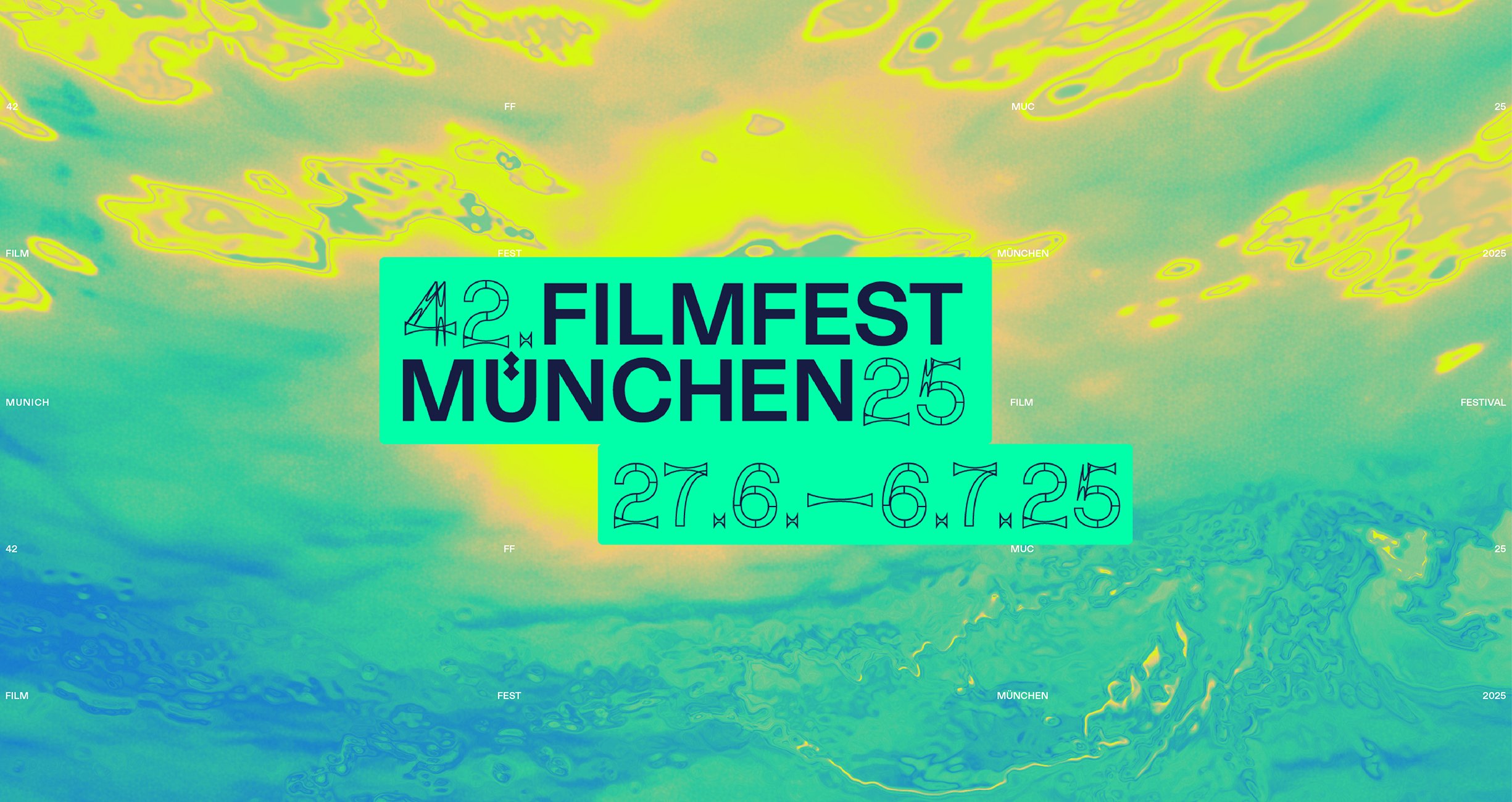 Filmfest"-Plakat mit schwarzer Typografie und einem Hintergrund in den Farben Blau, Grün und Gelb