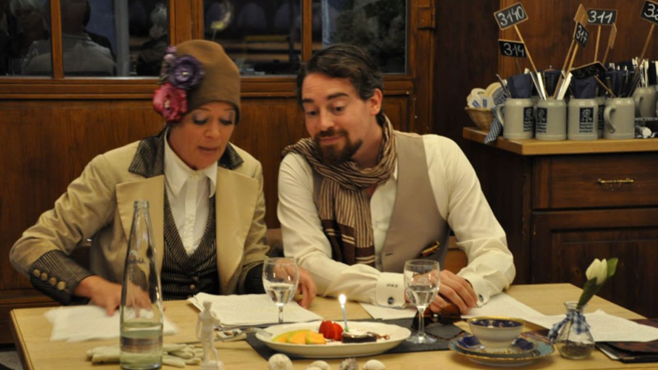 ESSEN WIE STRAUSS