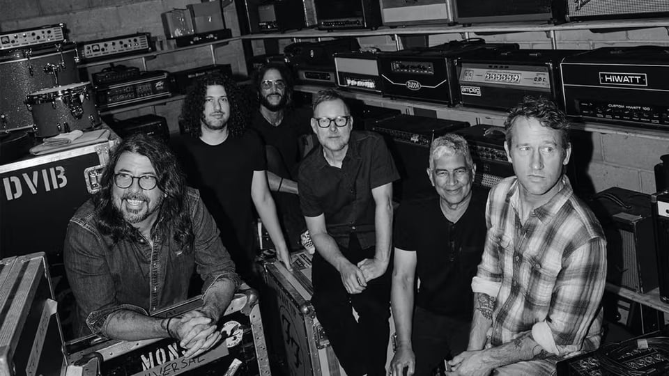 Schwarz-weiß Foto von Foo Fighters