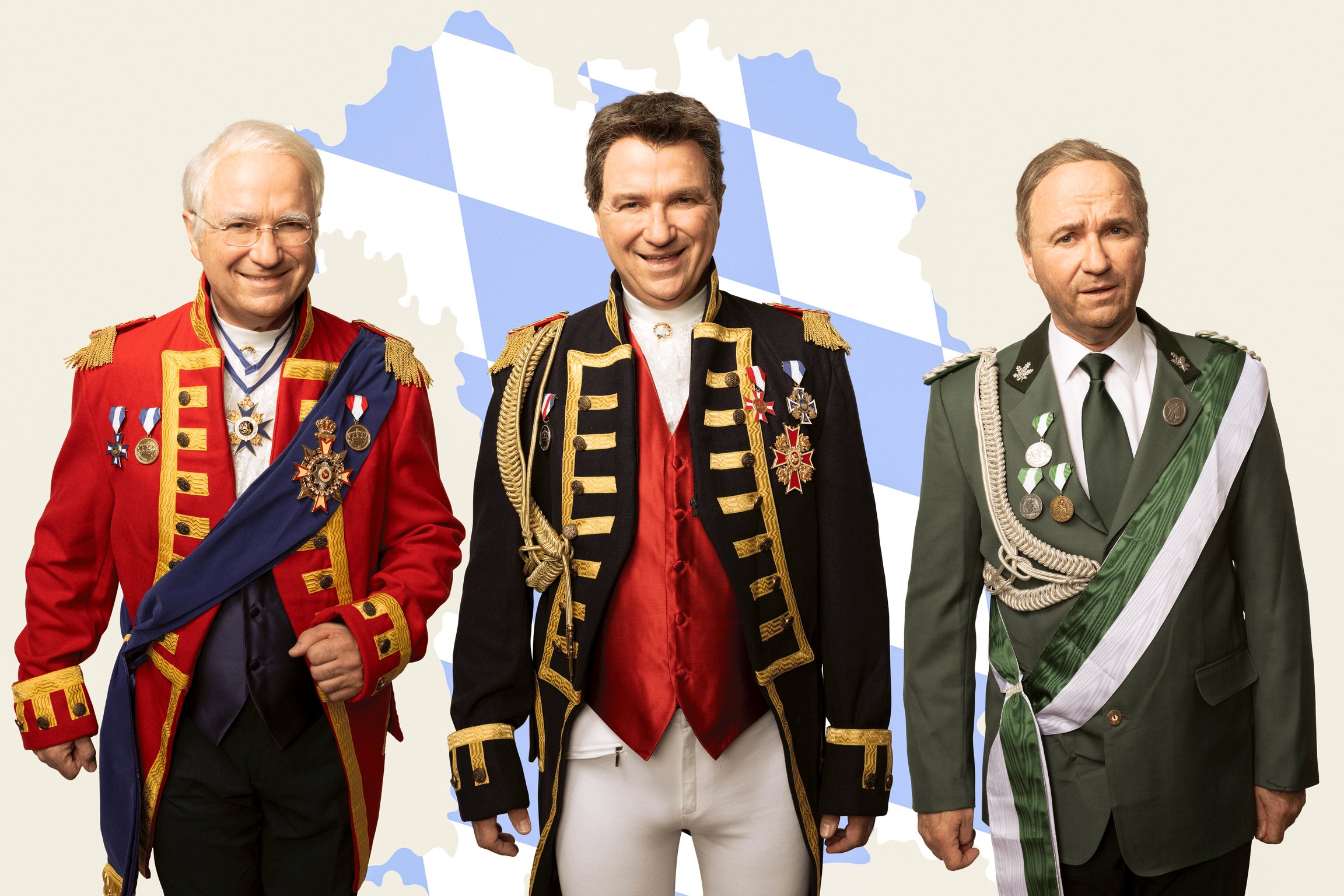 Wolfgang Krebs vor einer Karte von Bayern
