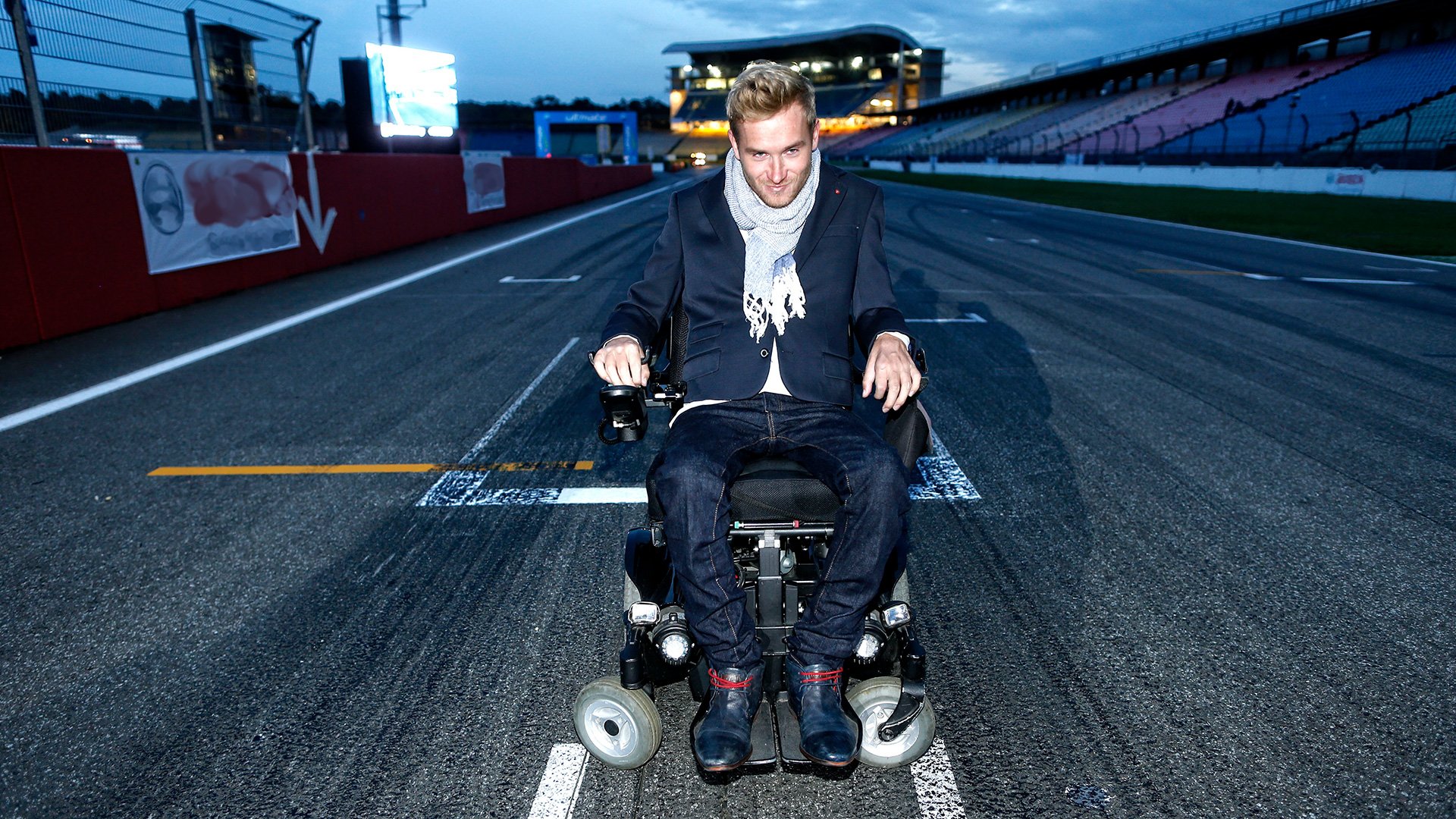 Foto von Samuel Koch für die Veranstaltung ‚Schwerelos – Wie das Leben leichter wird