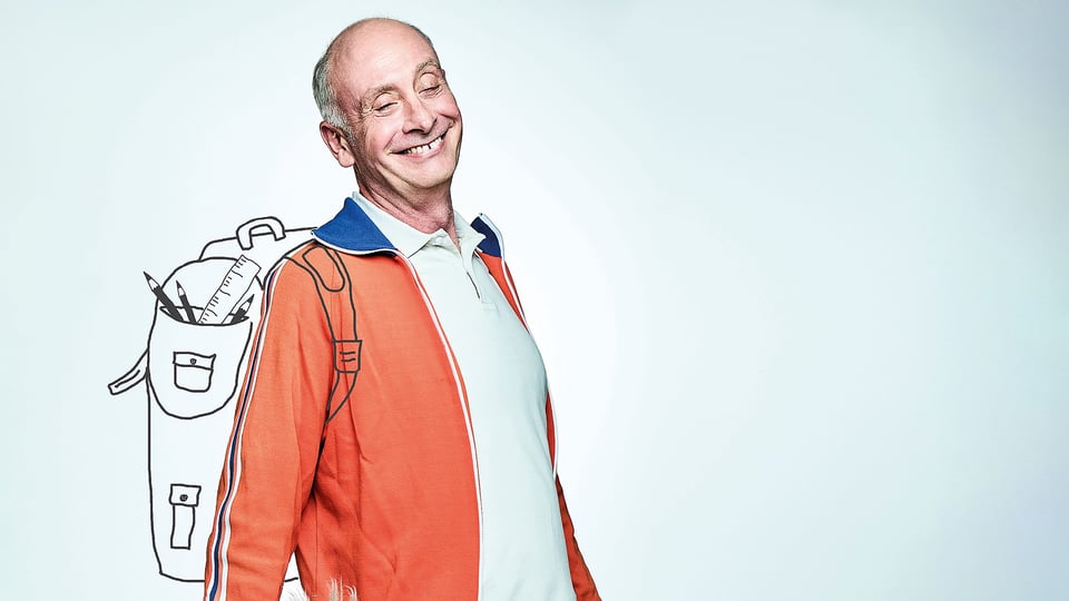 Foto für das Event ‚Alfons‘ mit einem gezeichneten Rucksack auf den Schultern vor hellem Hintergrund.