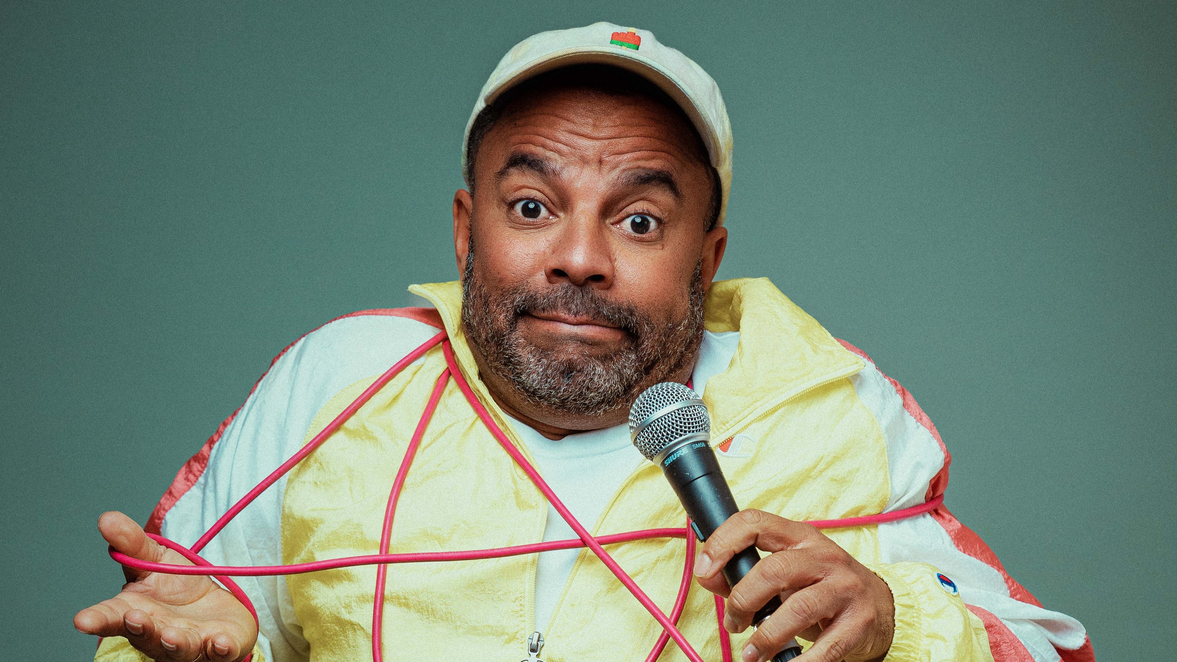Simon Pearce I Funny Bones