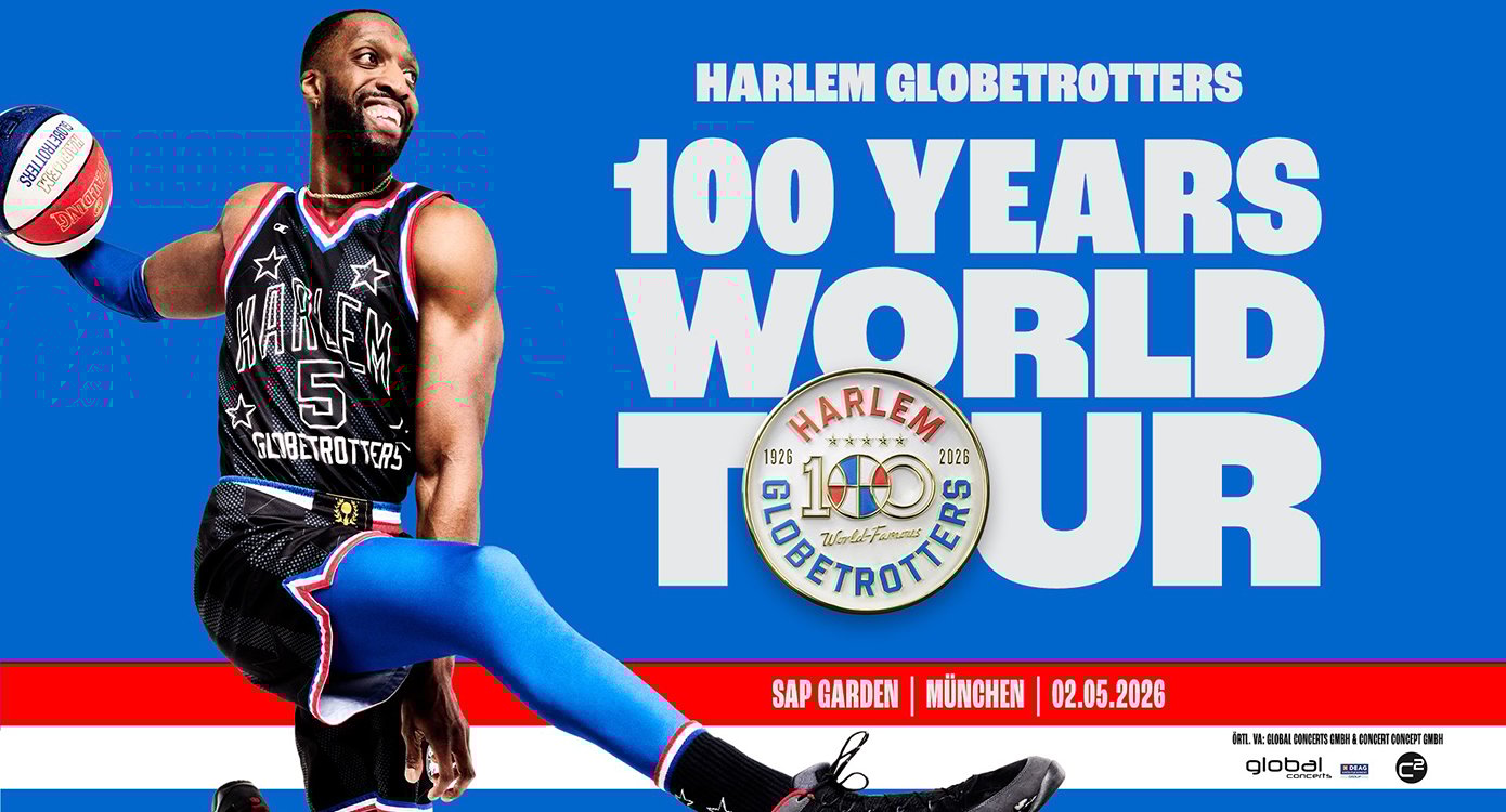 Eventplakat mit einem Basketballspieler, weißer Typografie und dem Logo, alles vor blauem Hintergrund.