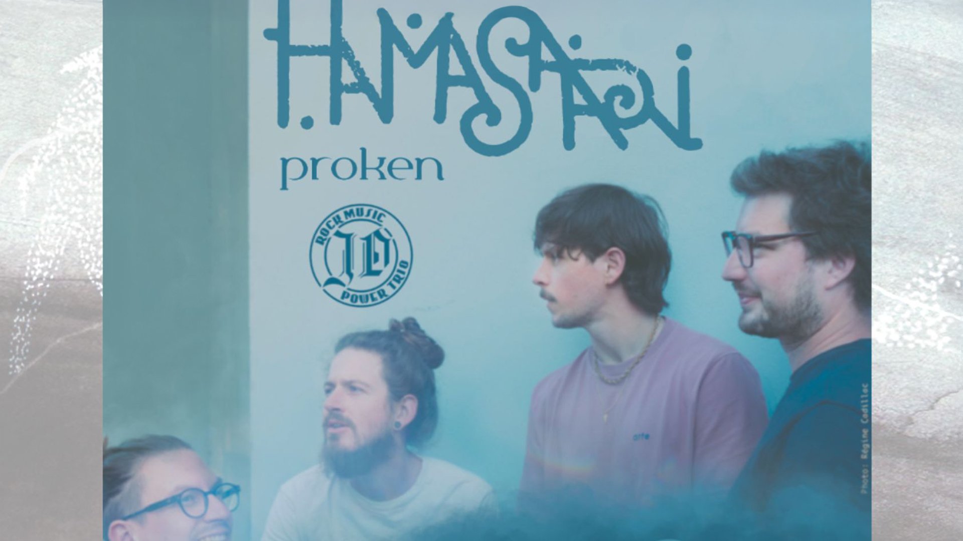 Plakat mit Foto der Band HamaSaari mit Logos auf türkisblauem Hintergrund