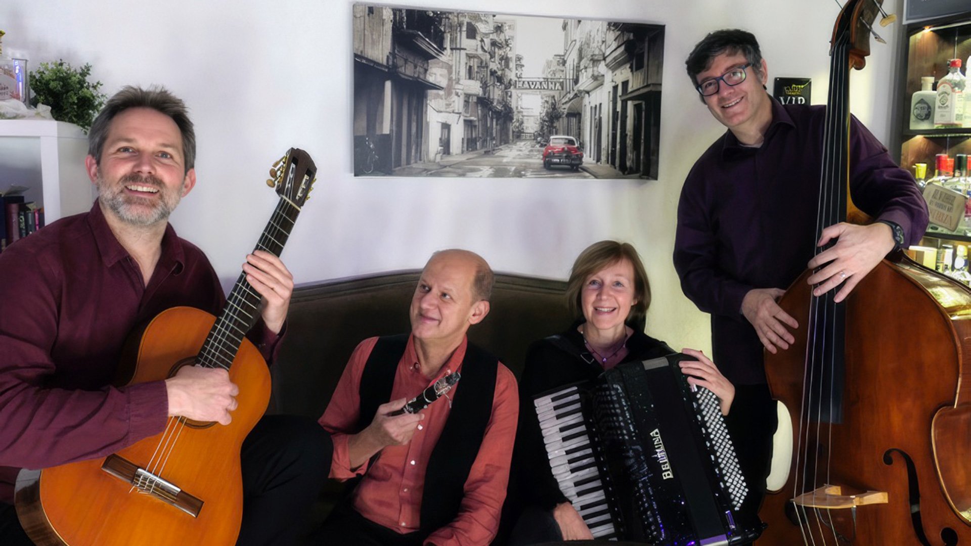 Foto für das Event von Heini Zapf & Trio ZAKK mit den Mitgliedern und ihren verschiedenen Instrumenten.