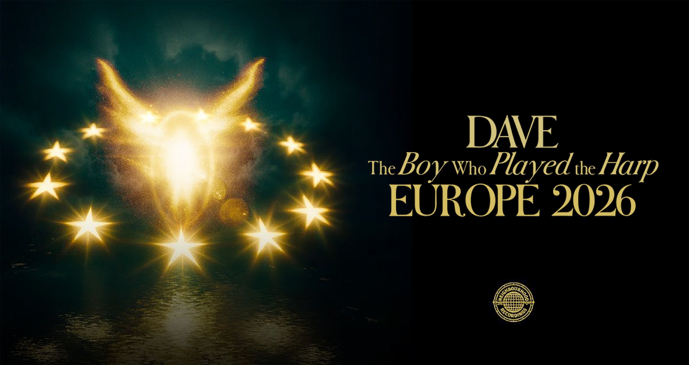Grafik mit einem gold leuchtenden Engel und Sternen auf dunkelgründem Hintergrund sowie Aufschrift 