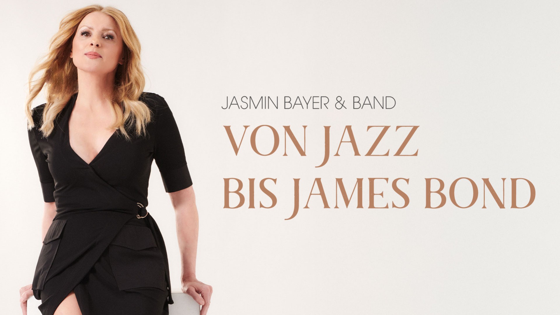 Person in schwarzer Kleidung vor hellem Hintergrund mit dem Titel Von Jazz bis James Bond.