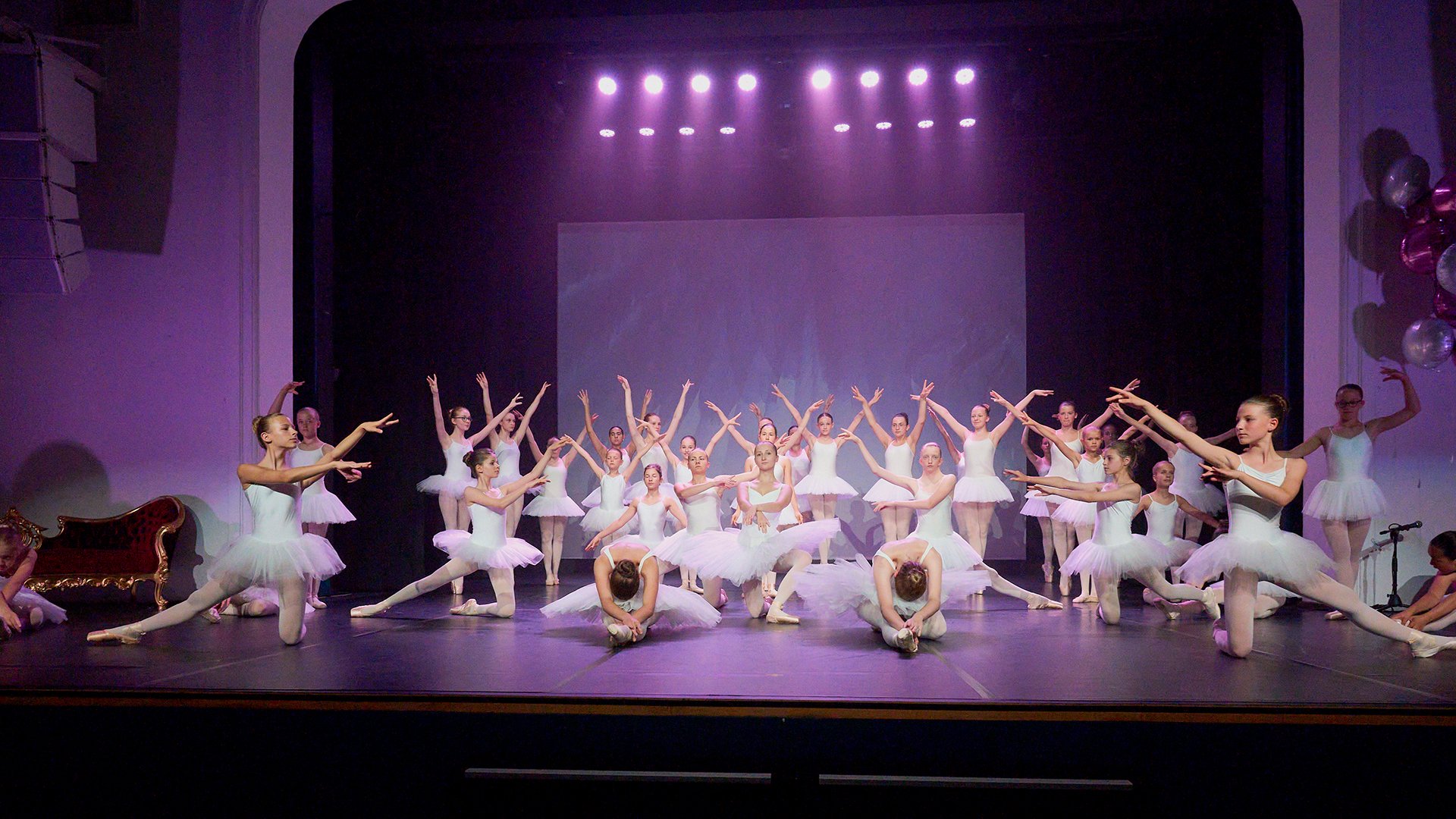 Ballettschule Holzkirchen: Die Raupe Vivaldi