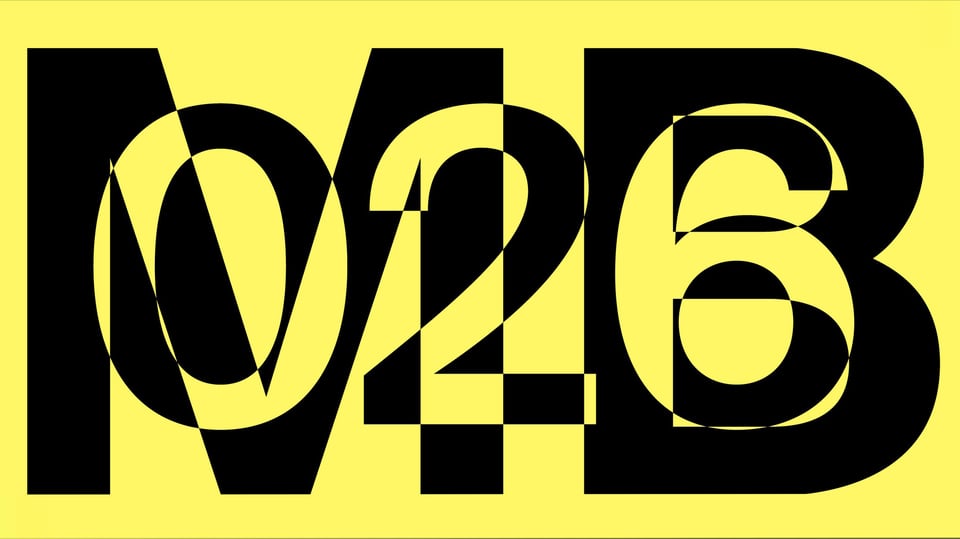 Ein Gelbes Bild mit der schwarzn Aufschrift MB026