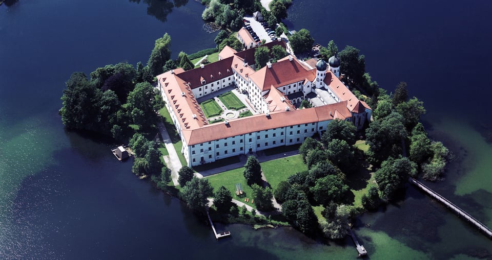 Kloster Seeon aus der Vogelperspektive