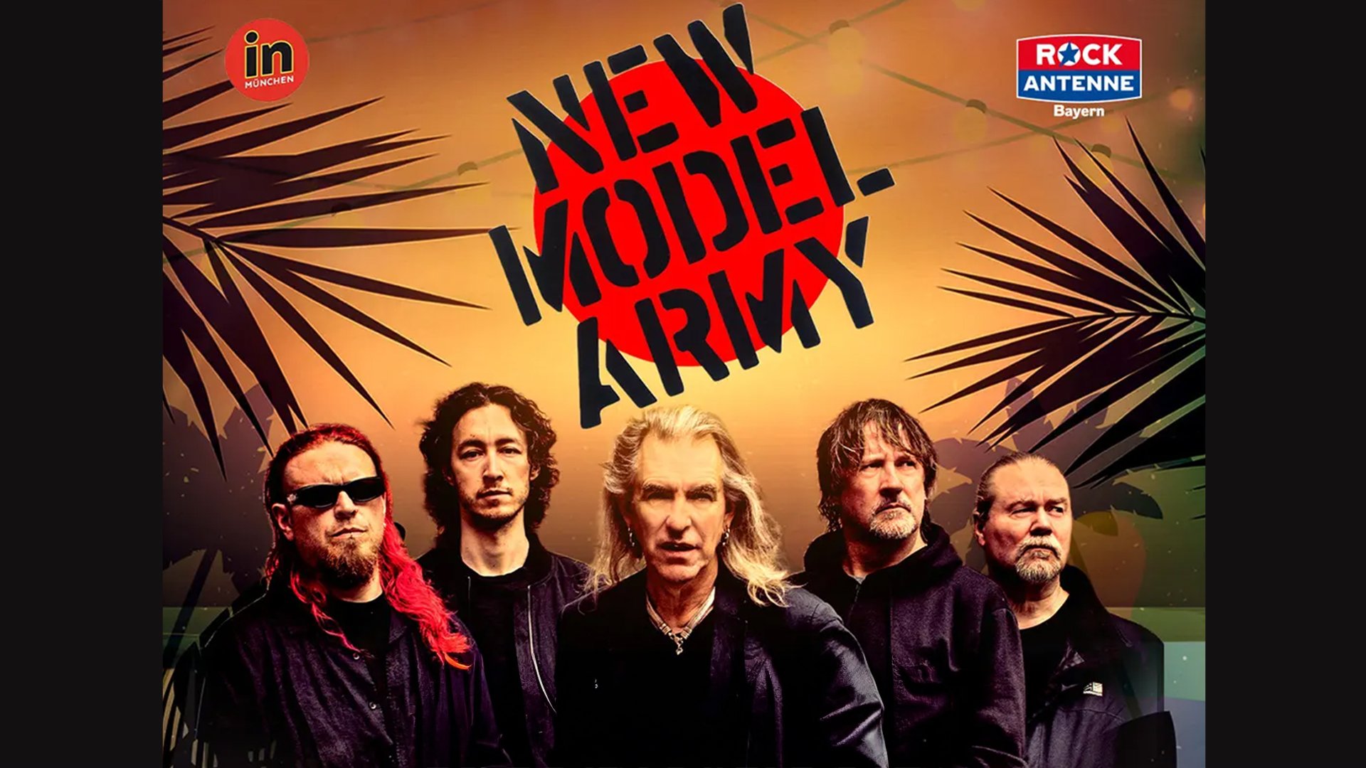 Plakat mit der Grafik mit Palmen und Hintergrund  in gelb-orange, davor ein Foto der Band New Model Army sowie Bandlogo in der Mitte und weitere Präsentatorenlogos