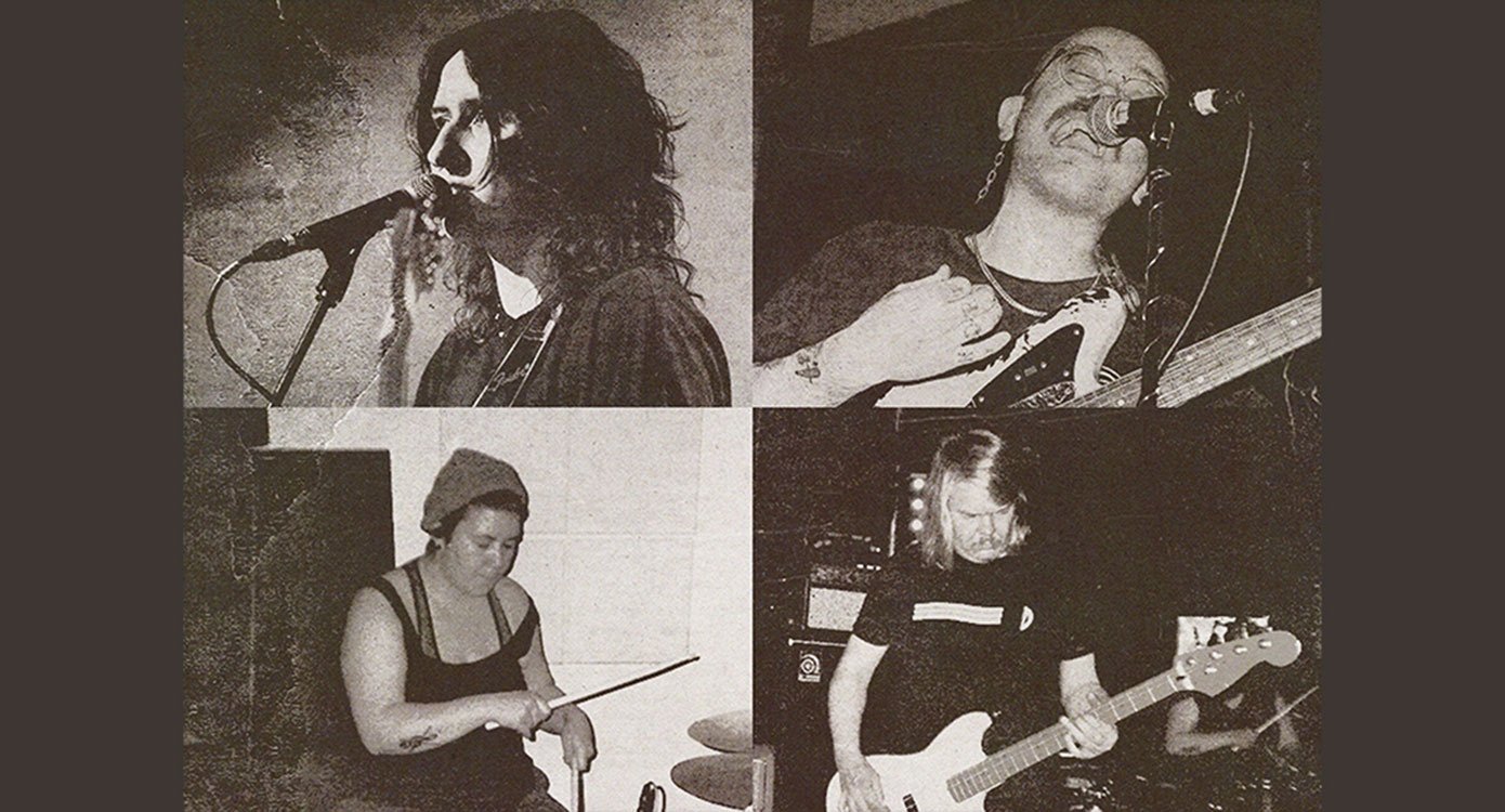 Eine Collage mit dem Foto von vier Künstler:innen beim Singen – mit Mikrofon und Instrument