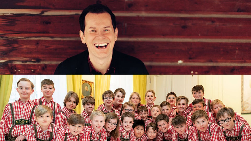 Collage aus zwei Bildern, ein Gruppenfoto großer Kinderchor in rot karierten Hemden und Lederhosen in hellem Raum sowie eine lachende Person vor Holz Hintergrund 