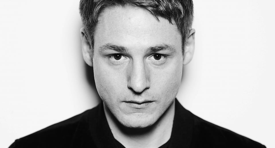 schwarz weiss Portrait des Künstlers