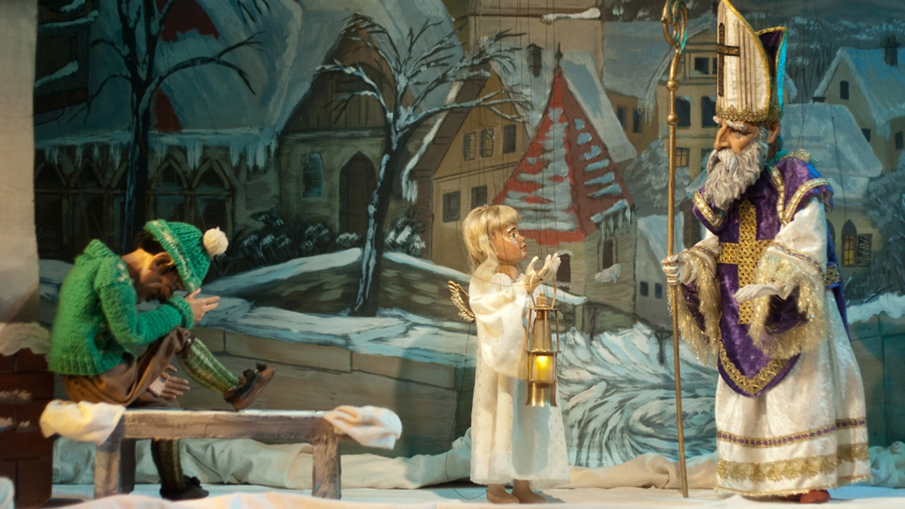 Eine Puppentheateraufführung von Die Weihnachts-Wunschlaterne.