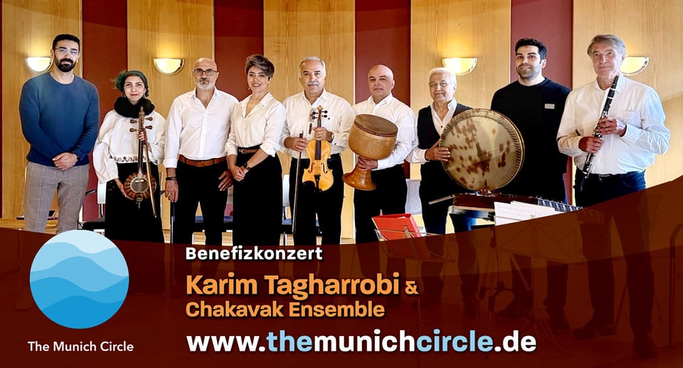 Foto der Gruppe mit Instrumenten