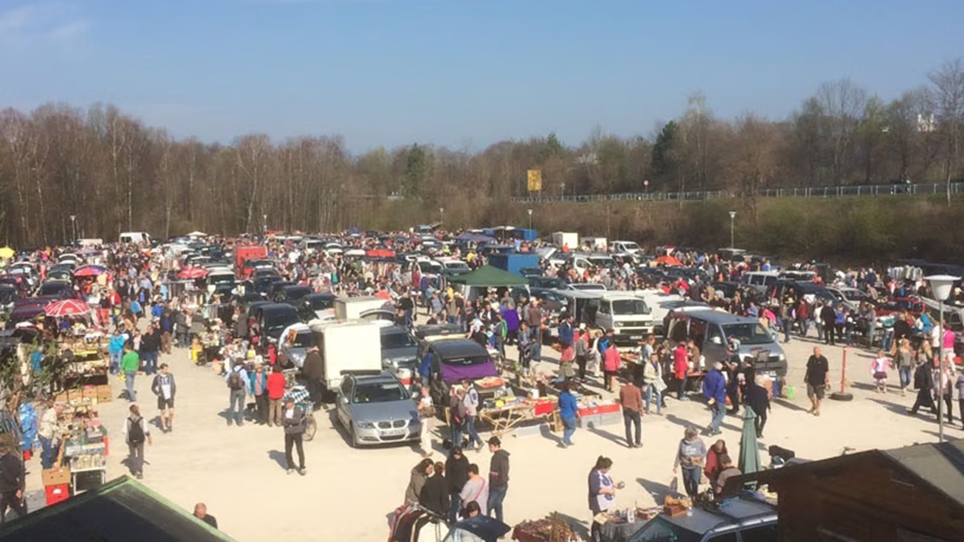 Ein Bild des Tölzer Flohmarktes