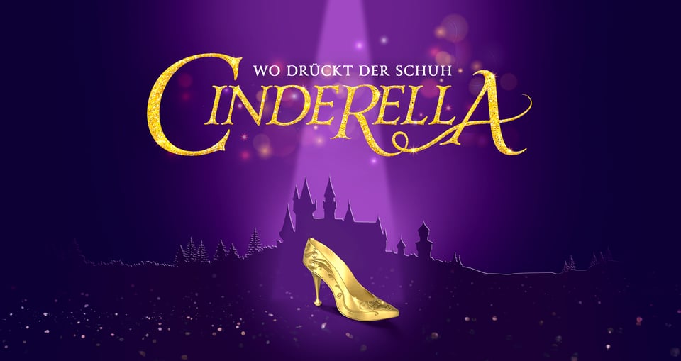 Grafik in Lila mit Silhouette eines Schlosses und einem goldenen Schuh im Vordergrund mit Aufschrift
