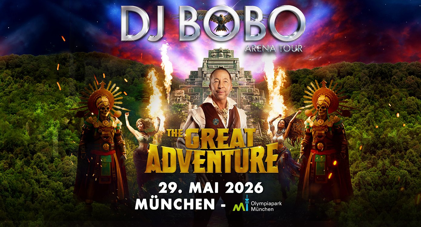 Das Veranstaltungsplakat mit dem Künstler DJ Bobo im Zentrum, vor einer Dschungel-Illustration mit einer Pyramide im Hintergrund