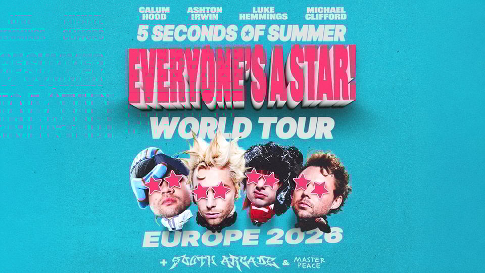 Das Veranstaltungsplakat für 5 Seconds Of Summer 2026 mit der Illustration der Künstler mit Sternen in den Augen vor blauem Hintergrund.