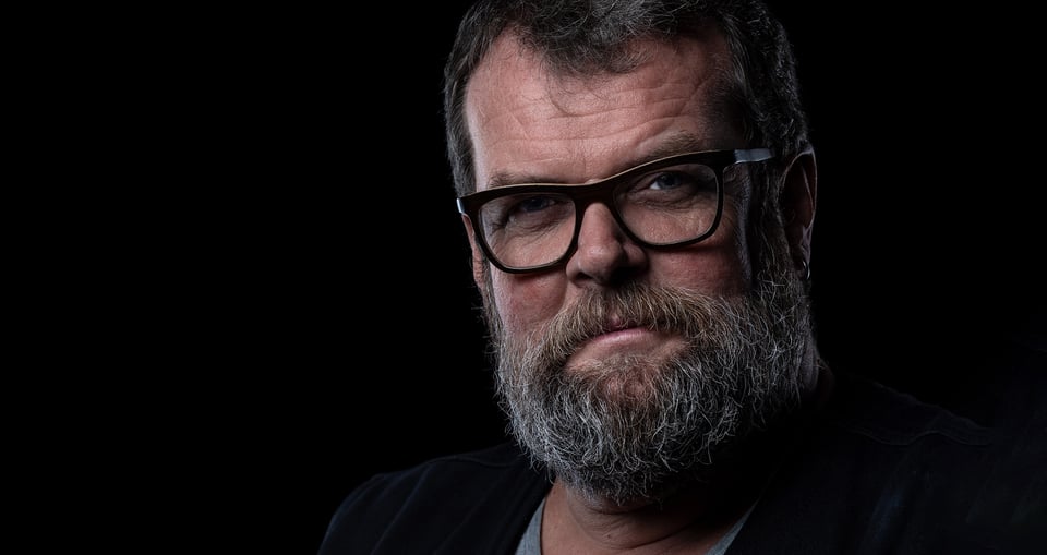 Porträtfoto von „Jochen Malmsheimer“.