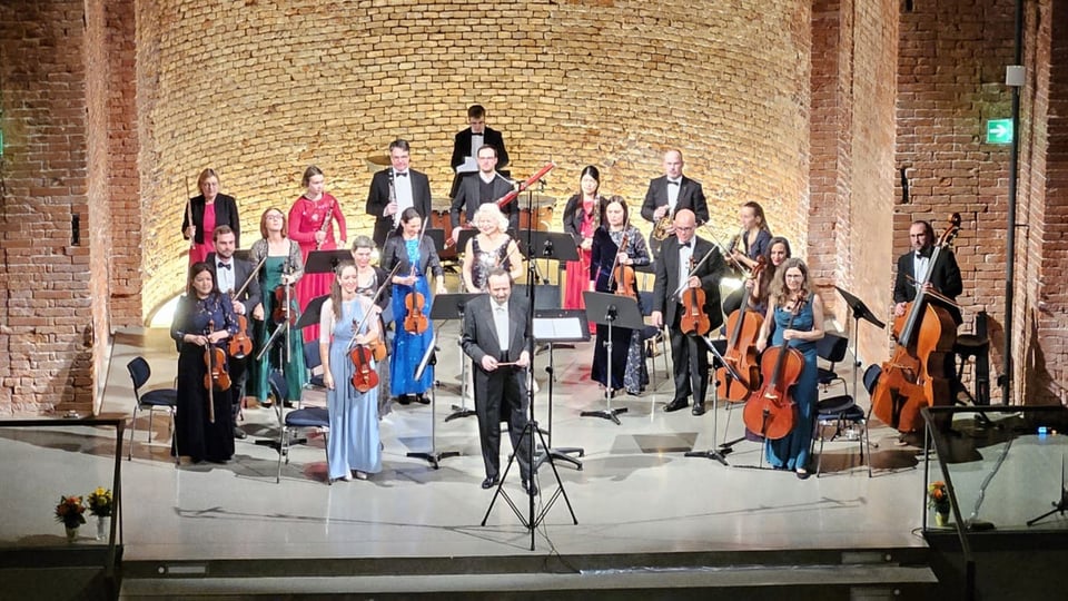 Foto für die Veranstaltung Neujahrsgala mit dem Orchester auf der Bühne