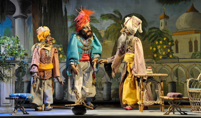 Kalif Storch © Marionettentheater Bille